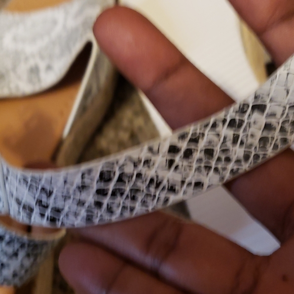 Espadrills - Picture 2 of 3